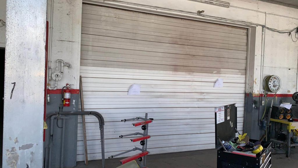 Minimalist King Garage Door Repair with Electrical Design